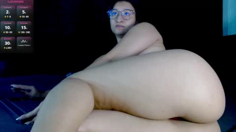 Snapshot of evah_lee chatting on June 3, 2026, 3:42 am Evah Lee online show from June 3, 2026, 3:42 am