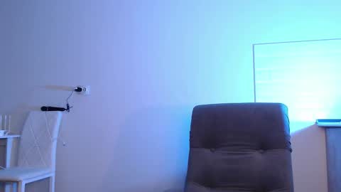 Eva online show from November 17, 2025, 3:34 am