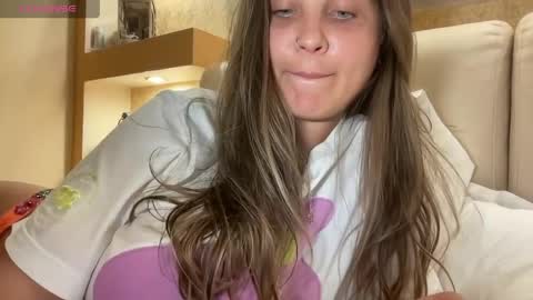 EvaHazard online show from May 17, 2026, 9:33 pm