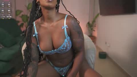 Snapshot of evajacksss_ chatting on November 13, 2025, 10:19 pm evajacksss_ online show from November 13, 2025, 10:19 pm