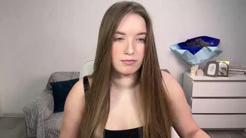 Snapshot of evajuly chatting on October 23, 2025, 9:41 am Eva online show from October 23, 2025, 9:41 am