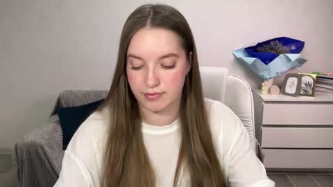 Snapshot of evajuly chatting on November 21, 2025, 8:07 pm Eva online show from November 21, 2025, 8:07 pm