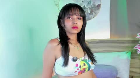 Snapshot of evalune_ chatting on April 25, 2026, 9:56 pm . online show from April 25, 2026, 9:56 pm