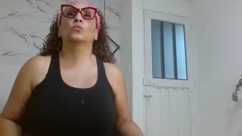 Eva Mills online show from October 26, 2025, 5:08 pm