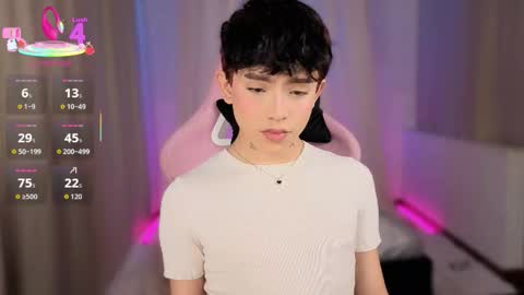 Snapshot of evan__hunter chatting on September 22, 2025, 3:19 am Evan online show from September 22, 2025, 3:19 am