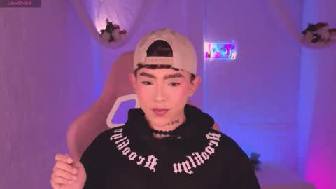 Snapshot of evan__hunter chatting on November 10, 2025, 11:31 am Evan online show from November 10, 2025, 11:31 am