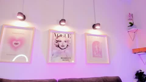 Snapshot of evan_voss chatting on November 12, 2025, 12:27 pm Evan voss help me get 200 likesindependent model online show from November 12, 2025, 12:27 pm