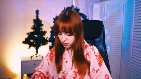 Eva  online show from December 8, 2024, 9:13 am