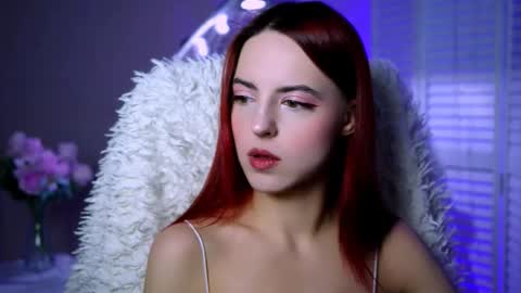 Eva  online show from October 22, 2025, 12:27 pm