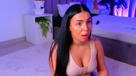 Snapshot of evanew_ chatting on April 15, 2026, 8:20 pm Eva online show from April 15, 2026, 8:20 pm