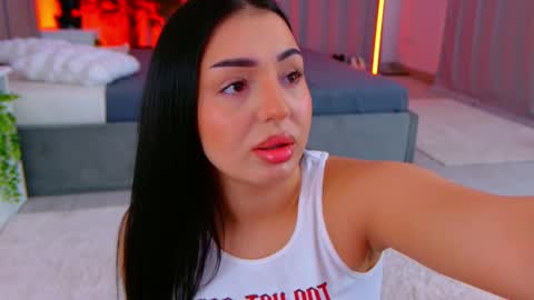 Snapshot of evanew_ chatting on May 10, 2026, 5:40 pm Eva online show from May 10, 2026, 5:40 pm