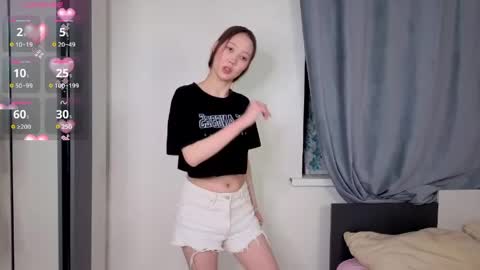 Snapshot of evangelinakovacevic chatting on June 5, 2026, 4:13 pm Hello im Lia online show from June 5, 2026, 4:13 pm