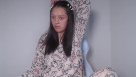 Snapshot of evangeline_petite chatting on September 11, 2025, 2:33 am eva online show from September 11, 2025, 2:33 am