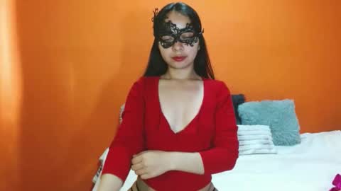 evangelinne_01 online show from February 2, 2026, 12:48 pm