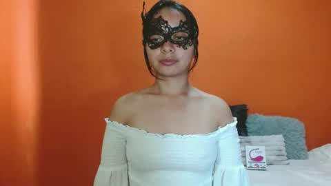 evangelinne_01 online show from February 3, 2026, 3:17 pm