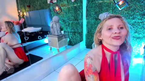 Snapshot of evangelyne_rose chatting on February 24, 2026, 7:45 pm Evangelyne online show from February 24, 2026, 7:45 pm