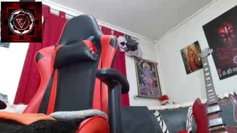 evans_xy online show from May 16, 2026, 2:30 am