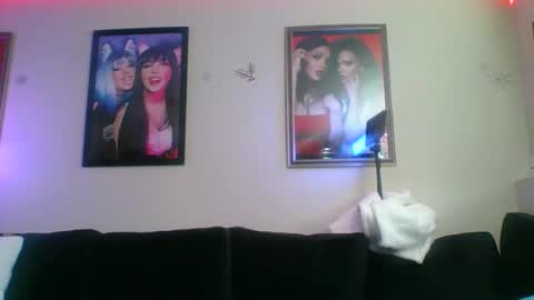 evanschris2048 online show from March 9, 2025, 4:55 pm