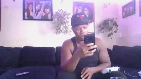 evanschris2048 online show from November 5, 2025, 7:03 pm