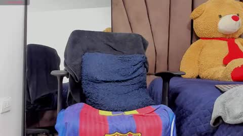   online show from February 22, 2025, 3:25 pm