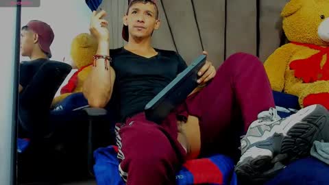   online show from March 7, 2025, 2:01 pm