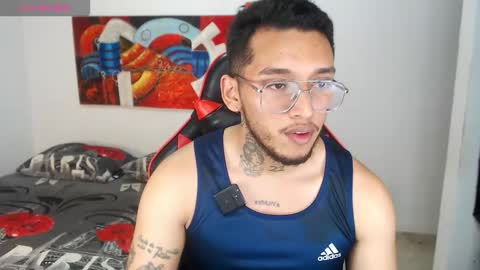 Snapshot of evanvelvet chatting on March 3, 2026, 12:17 am online show from March 3, 2026, 12:17 am