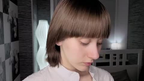 Eva online show from June 11, 2026, 7:34 pm