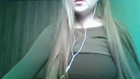 evasapples2026 online show from February 1, 2026, 8:51 pm