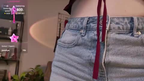 Snapshot of evaselin chatting on October 3, 2025, 5:26 am Eva online show from October 3, 2025, 5:26 am