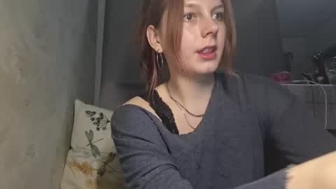 Snapshot of evashinee_ chatting on June 30, 2026, 6:31 pm evashinee_ online show from June 30, 2026, 6:31 pm