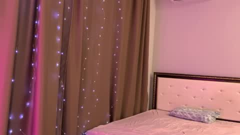 Snapshot of evasweet420 chatting on October 15, 2025, 7:14 pm Eva online show from October 15, 2025, 7:14 pm