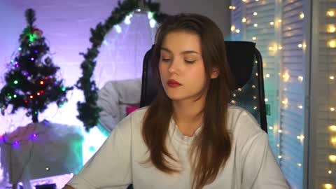 Snapshot of evathopson chatting on December 27, 2024, 3:26 pm Eva next stream - - 1600 UTC2000 online show from December 27, 2024, 3:26 pm