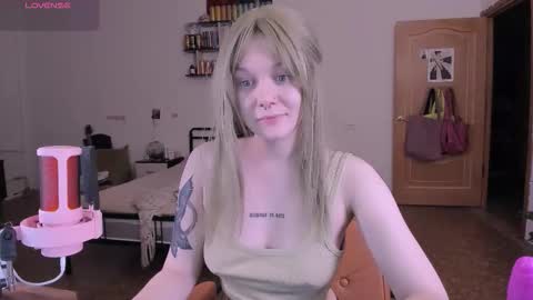      online show from December 4, 2025, 5:21 pm