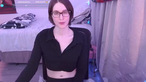Snapshot of evavivi59 chatting on February 13, 2025, 1:40 am Vivi online show from February 13, 2025, 1:40 am
