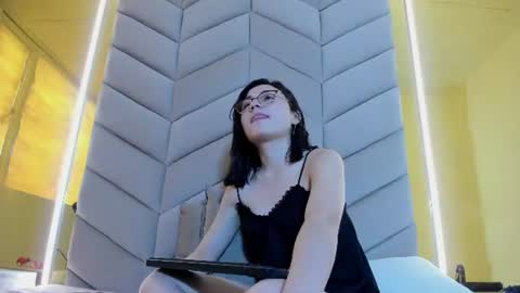 Snapshot of eve_aura chatting on June 30, 2026, 8:54 pm Eve Aura online show from June 30, 2026, 8:54 pm