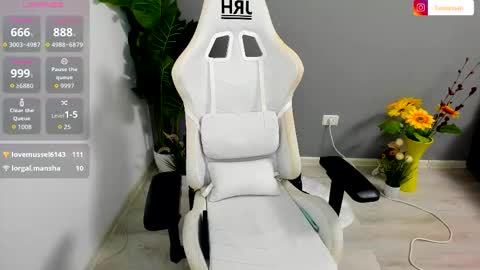 Snapshot of eveeevian chatting on March 7, 2026, 10:07 pm eveeevian online show from March 7, 2026, 10:07 pm