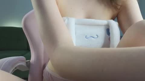 Eveleen online show from February 28, 2025, 1:37 am