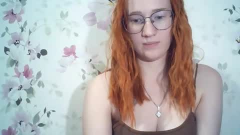 Evelina online show from May 13, 2026, 1:19 pm