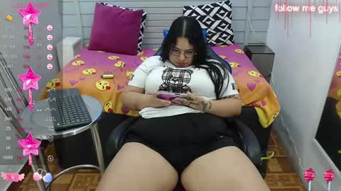 evelin zaens online show from February 18, 2025, 10:49 am