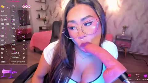Snapshot of eveline_figeroa chatting on July 15, 2026, 7:19 pm Eveline online show from July 15, 2026, 7:19 pm