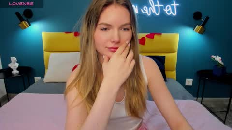 Eveline online show from February 4, 2026, 8:42 am