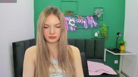 Eveline online show from June 19, 2026, 9:02 am
