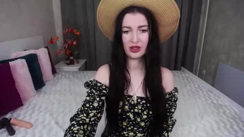 Evelin online show from November 14, 2025, 6:12 am