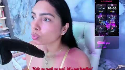 Snapshot of evelinn_belen chatting on July 7, 2026, 12:09 pm Evelinn belen online show from July 7, 2026, 12:09 pm