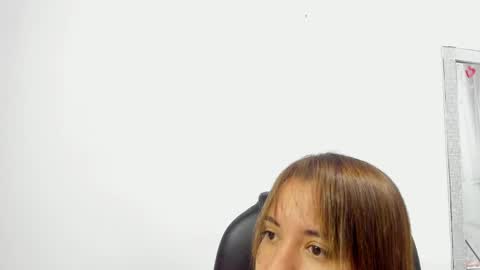 Snapshot of evelyn_2511 chatting on February 19, 2025, 3:38 pm Evelyn online show from February 19, 2025, 3:38 pm