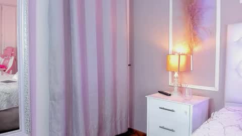 Snapshot of evelyn__ebony chatting on December 12, 2024, 11:29 am evelyn ebony online show from December 12, 2024, 11:29 am