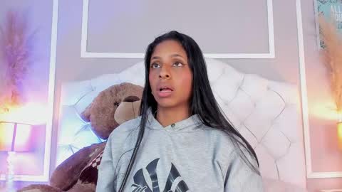 Snapshot of evelyn__ebony chatting on December 24, 2024, 10:11 am evelyn ebony online show from December 24, 2024, 10:11 am