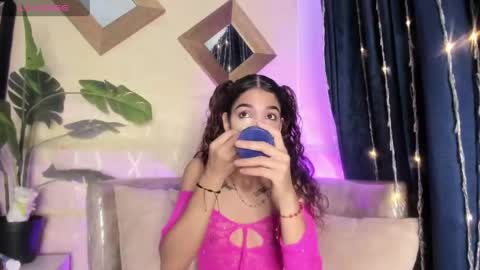 evelyn__rose1 online show from May 3, 2026, 3:01 am