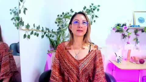 evelyn_miller___ online show from April 14, 2026, 7:09 pm