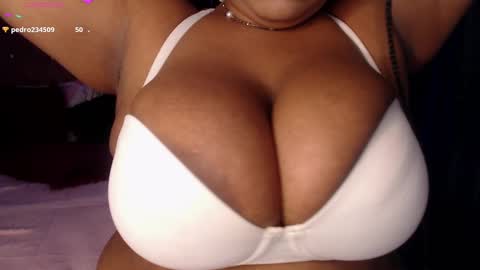 Snapshot of evelyn_sandoval chatting on December 4, 2024, 6:55 am Evelyn Sandoval online show from December 4, 2024, 6:55 am